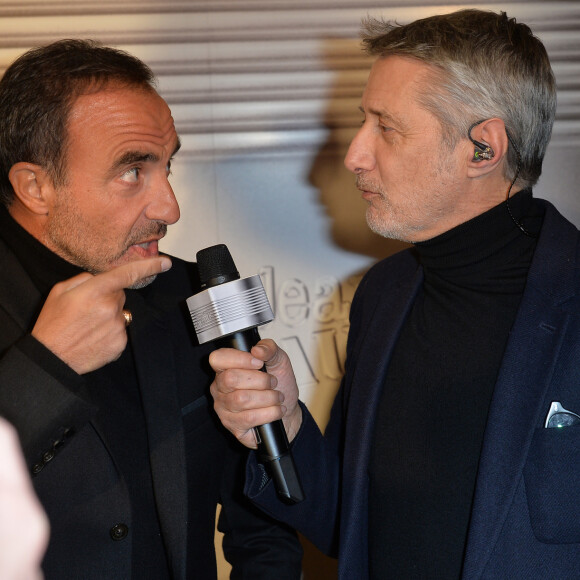 Nikos Aliagas et Antoine de Caunes assistent au dernier défilé de mode Haute-Couture printemps-été 2020 "Jean-Paul Gaultier" au théâtre du Châtelet à Paris, France, le 22 janvier 2020. © Veeren-Clovis/Bestimage