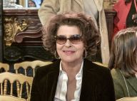 Fanny Ardant : Pieds nus et détendue à la Fashion Week pour un défilé historique