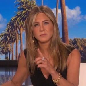 Jennifer Aniston a surpris les fans de Friends alors qu'elle remplaçait Elle DeGeneres à la présentation de son émission.