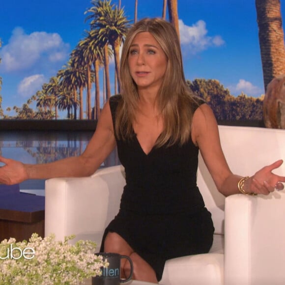 Jennifer Aniston a surpris les fans de Friends alors qu'elle remplaçait Elle DeGeneres à la présentation de son émission.