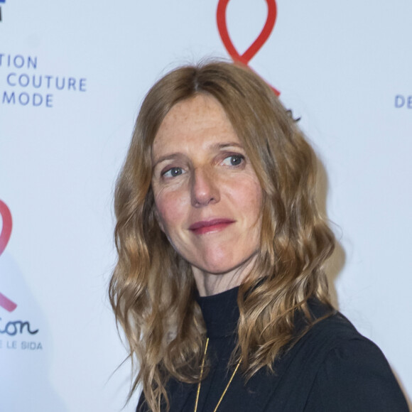 Sandrine Kiberlain lors du photocall de la 18e édition du "Dîner de la mode du Sidaction" au Pavillon Cambon Capucines - Potel et Chabot à Paris, France, le 23 janvier 2020. © Olivier Borde/Bestimage