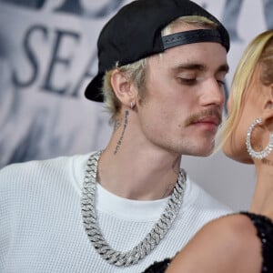 Justin Bieber et sa femme Hailey Baldwin Bieber au photocall de la première de la série documentaire lancée sur YouTube Originals "Justin Bieber: Seasons" au Regency Bruin Theatre de Los Angeles, Californie, Etats-Unis, le 27 janvier 2020.