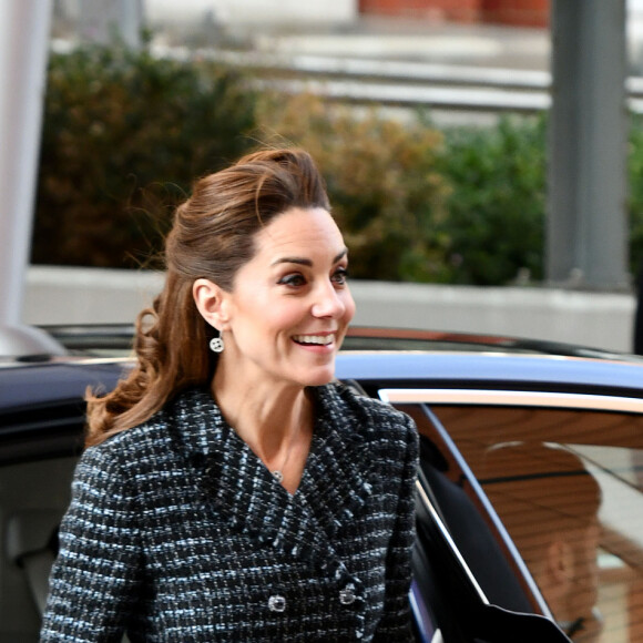 Kate Middleton, duchesse de Cambridge, arrive à un atelier organisé par le programme hospitalier de la National Portrait Gallery à l'Evelina Children's Hospital à Londres, Royaume Uni, le 28 janvier 2020.