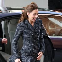 Kate Middleton : Accident de jupe évité de justesse, et avec le sourire !