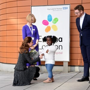 Kate Middleton, duchesse de Cambridge, arrive à un atelier organisé par le programme hospitalier de la National Portrait Gallery à l'Evelina Children's Hospital à Londres, Royaume Uni, le 28 janvier 2020.