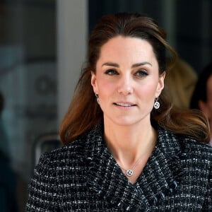 Catherine Kate Middleton, duchesse de Cambridge, visite un atelier du programme hospitalier de la National Portrait Gallery à l'hôpital pour enfants Evelina à Londres le 28 janvier 2020.