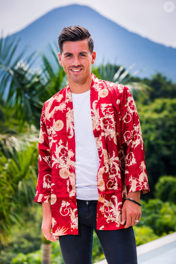 Photo officielle du casting des "Anges 12" - NRJ 12