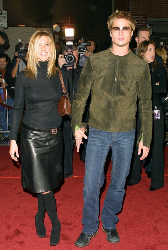 Jennifer Aniston et Brad Pitt à la première du film "Spy Game" à Los Angeles le 20 novembre 2001.