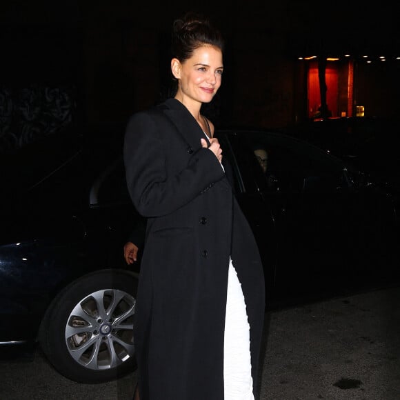 Katie Holmes arrive au Modern Skylight pour assister à la soirée des "American Australian Association Arts Awards". New York, le 30 janvier 2020.