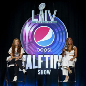 Shakira et Jennifer Lopez en conférence lors de la mi-temps du Pepsi Super Bowl à Miami, le 30 janvier 2020.