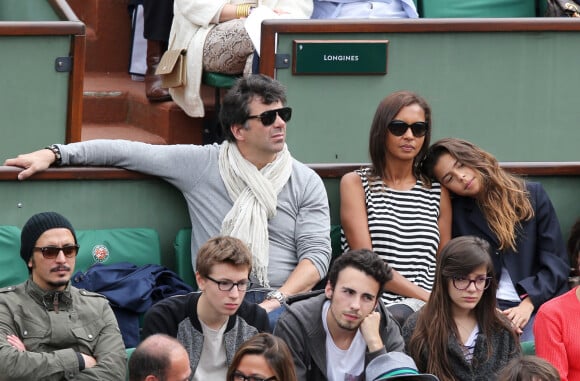 Stéphane Plaza, Karine Le Marchand et sa fille Alya aux Internationaux de France de tennis de Roland Garros à Paris, le 29 mai 2014.