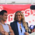 Exclusif - Mario Lopez et Elizabeth Berkley de retour dans la série "Sauvés par le Gong", 30 ans après, à Los Angeles, le 3 février 2020.
