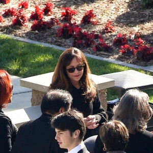 Catherine Zeta-Jones avec son fils Dylan Michael Douglas - K. Douglas a été enterré dans un service funéraire privé en présence de ses amis et de sa famille les plus proches au Westwood Memorial de Los Angeles, le 7 février 2020.