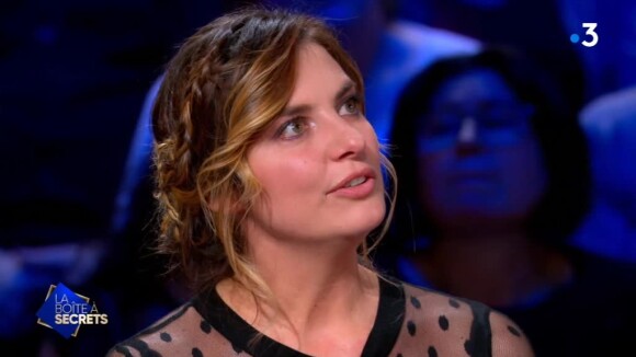 Laetitia Milot sur le plateau de France 3 dans l'émission "La Boîte à secrets", le 7 février 2020.