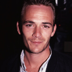 Archives- Luke Perry le 20 mai 1996 à New York. 