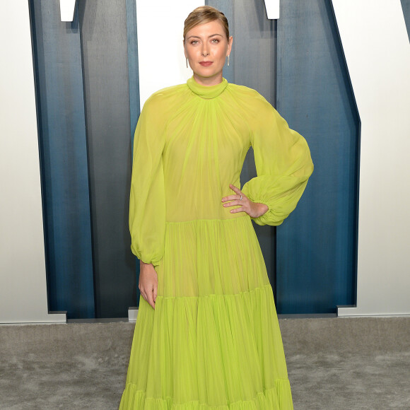 Maria Sharapova assiste à la soirée "Vanity Fair Oscar Party" après la 92ème cérémonie des Oscars 2019 au Wallis Annenberg Center for the Performing Arts. Elle porte une robe Valentino. Los Angeles, le 9 février 2020.
