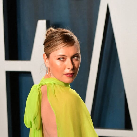 Maria Sharapova assiste à la soirée "Vanity Fair Oscar Party" après la 92ème cérémonie des Oscars 2019 au Wallis Annenberg Center for the Performing Arts. Elle porte une robe Valentino. Los Angeles, le 9 février 2020.