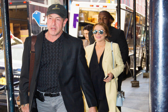 Lindsay Lohan et son père Michael dans les rues de New York. Le 13 avril 2016. @Freddie Baez/Startraks/ABACAPRESS.COM
