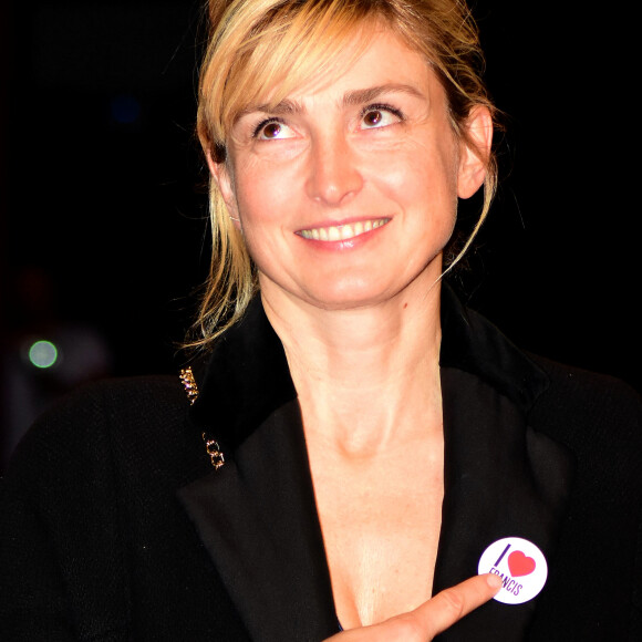 Julie Gayet - Cérémonie de clôture du Festival Lumière 2019 à Lyon le 20 octobre 2019. © Romain Doucelin/Bestimage