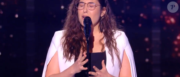Laure, talent de "The Voice 2020" lors des auditions à l'aveugle du samedi 15 février 2020 - TF1