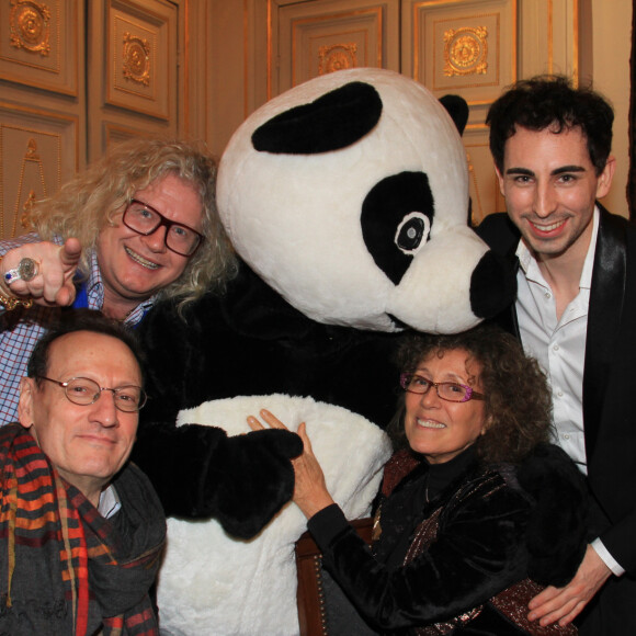 Exclusif - Pierre-Jean Chalençon, Jordan De Luxe, Denis Demonpion, Mireille Dumas - Soirée crêpes organisée par Pierre-Jean Chalençon au Palais Vivienne à Paris le 18 février 2020. © Philippe Baldini/Bestimage