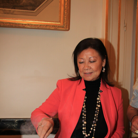 Exclusif - Jeanne d'Hauteserre - Soirée crêpes organisée par Pierre-Jean Chalençon au Palais Vivienne à Paris le 18 février 2020. © Philippe Baldini/Bestimage