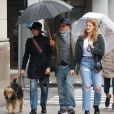 Exclusif - Steven Spielberg avec sa femme Kate Capshaw et leur fille Destry Allyn, promènent leur chien à New York, le 19 mai 2018.