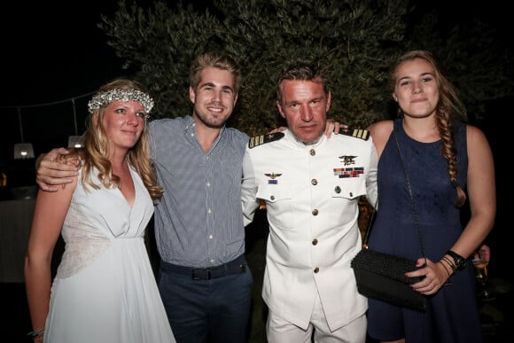 Exclusif - Benjamin Castaldi, Giovanni Castaldi, Paola Castaldi et Clémentine Vaudaux - Cérémonie religieuse - Mariage de Benjamin Castaldi et Aurore Aleman au Mas de La Rose à Eygalières, le 27 août 2016. © Jacovides-Moreau/Bestimage