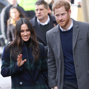 Le prince Harry et Meghan Markle en visite dans la ville de Edimbourg en Ecosse le 13 février 2018.