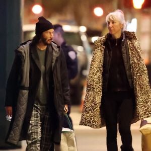 Exclusif - Keanu Reeves et sa compagne Alexandra Grant sur le tournage de Matrix 4 à San Francisco le 24 février 2020.
