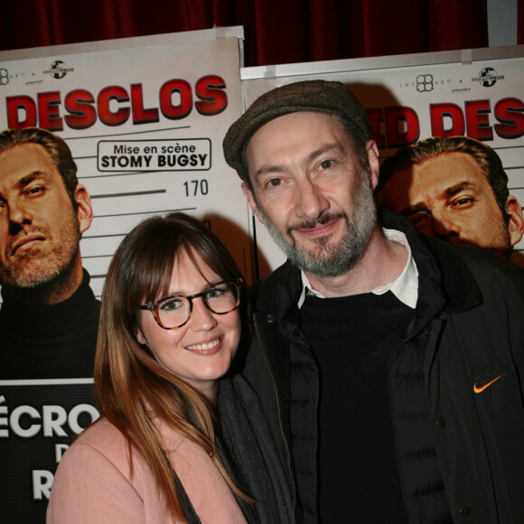 Exclusif - Vincent Desagnat et sa compagne Mathilde au photocall du spectacle Ecroué de rire de David Desclos dans la salle mythique du music-hall Bobino à Paris, France, le 1er avril 2019. © JLPPA/Bestimage