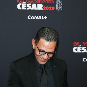 Roschdy Zem (César du meilleur acteur pour le rôle de Yacoub Daoud dans "Roubaix, une lumière") lors de la 45ème cérémonie des César à la salle Pleyel à Paris le 28 février 2020 © Dominique Jacovides / Olivier Borde / Bestimage