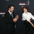 Nicolas Bedos (César du meilleur scénario original pour "La Belle Époque") et Fanny Ardant (César de la meilleure actrice dans un second rôle pour le rôle de Marianne dans "La Belle Époque") - Pressroom (press room) de la 45ème cérémonie des César à la salle Pleyel à Paris le 28 février 2020 © Dominique Jacovides / Olivier Borde / Bestimage