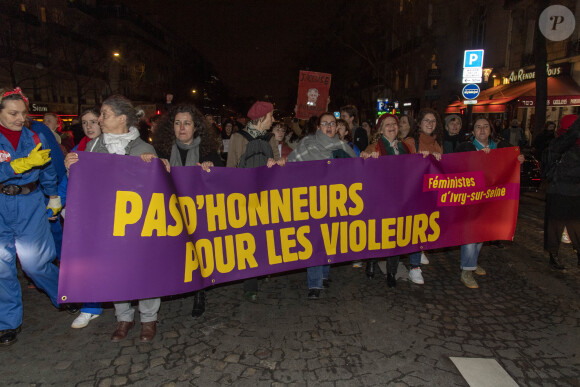 Manifestation contre la nomination de Roman Polanski avant la 45ème cérémonie des César à Paris, le 28 février 2020. © Pierre Perusseau / Bestimage