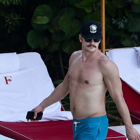 Exclusif - James Franco et sa compagne Isabel Pakzad profitent de jolies vacances romantiques sous le soleil de Miami.