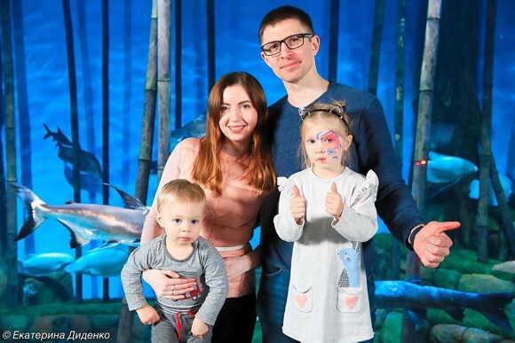 L'influenceuse russe Ekaterina Didenko sur Instagram. Samedi 29 février 2020, trois personnes dont son mari ont trouvé la mort lors de sa fête d'anniversaire, en sautant dans une piscine remplie de glace carbonique.
