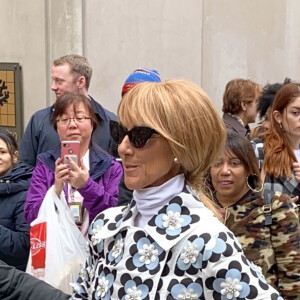 Céline Dion salue ses fans à New York, le 3 mars 2020.