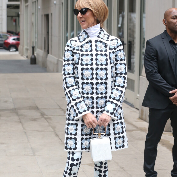 Céline Dion salue ses fans à New York, le 3 mars 2020.