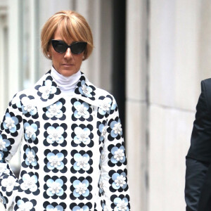 Céline Dion salue ses fans à New York, le 3 mars 2020.
