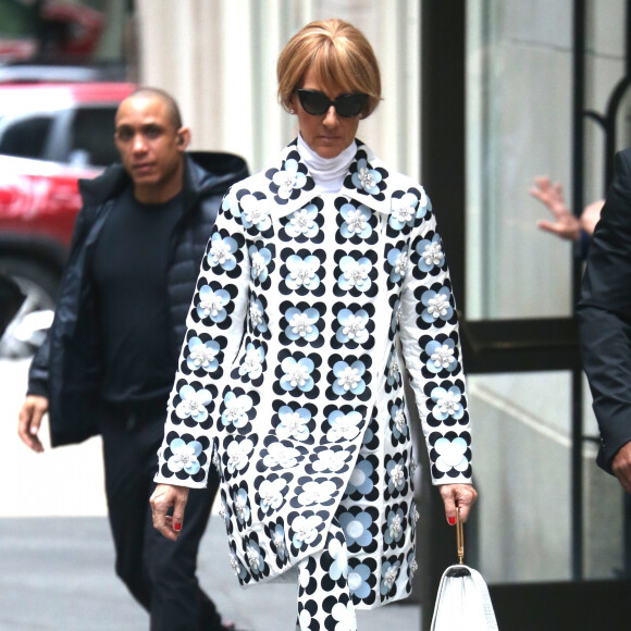 Céline Dion salue ses fans à New York, le 3 mars 2020.