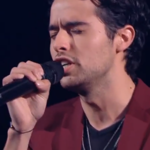 Sam et Romain s'affrontent lors des battles de "The Voice" - Talents de l'équipe de Lara Fabian. Emission du samedi 7 mars 2020, TF1