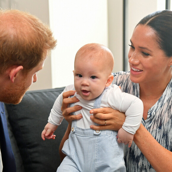 Meghan Markle, duchesse de Sussex, et son fils fils Archie ont rencontré l'archevêque Desmond Tutu et sa femme à Cape Town, Afrique du Sud. Le 25 septembre 2019.