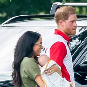 Le prince Harry, duc de Sussex, Meghan Markle, duchesse de Sussex et leur fils Archie Harrison Mountbatten-Windsor lors d'un match de polo de bienfaisance King Power Royal Charity Polo Day à Wokinghan, comté de Berkshire, Royaume Uni, le 10 juillet 2019.