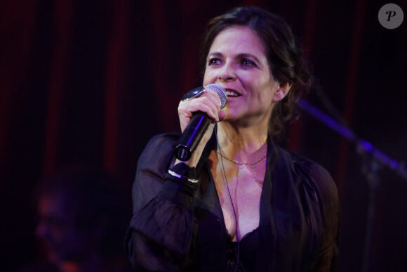 Charlotte Valandrey a fêté son 50ème anniversaire lors de son concert au Zèbre de Belleville à Paris. Le 29 novembre 2018 © Cédric Perrin / Bestimage