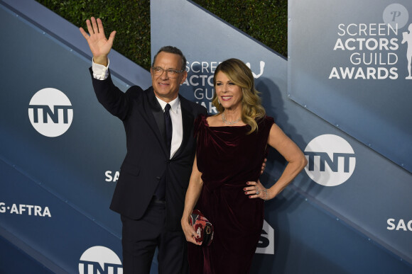 Tom Hanks et Rita Wilson- Photocall - 26ème cérémonie annuelle des "Screen Actors Guild Awards" ("SAG Awards") au "Shrine Auditorium" à Los Angeles, le 19 janvier 2020. © Kevin Sullivan via ZUMA Wire / Bestimage