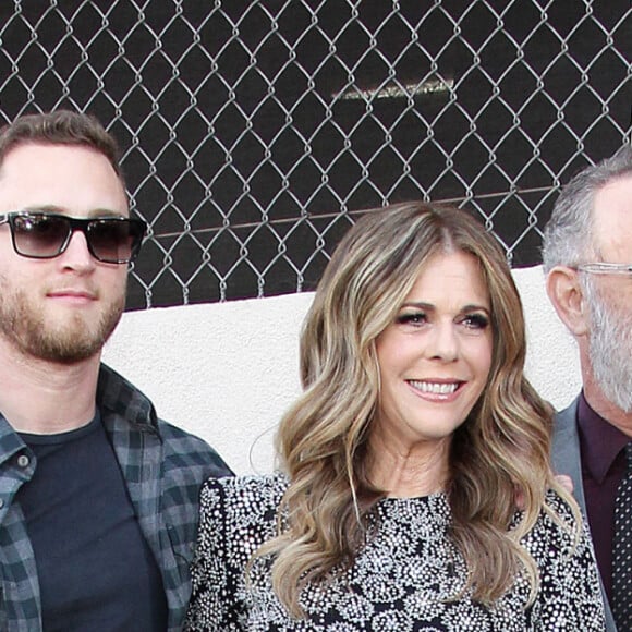 Rita Wilson avec son mari Tom Hanks, sa petite-fille, ses fils Chet Hanks et Truman Theodore Hanks et des membres de la famille - Rita Wilson reçoit son étoile sur le Walk Of Fame à Hollywood, Los Angeles, le 29 mars 2019