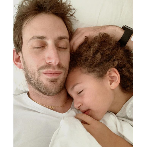 Chloé Mortaud : son compagnon Dean David Neiger avec son fils Matis - 15 février 2020