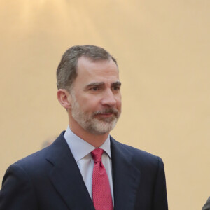 Le roi Felipe VI d'Espagne et le roi Juan Carlos Ier lors d'une audience avec la fondation Cotec au palais de la Zarzuela à Madrid le 7 juin 2018