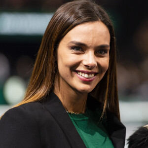 Marine Lorphelin (Miss France 2013) assiste au match "Rafael Nadal - Adrian Mannarino (7/5-6/4)" lors du tournoi Rolex Paris Masters 2019, le 30 octobre 2019. © Perusseau-Veeren/Bestimage