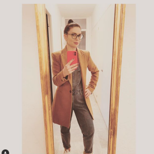 Lucie Bernardoni ("Star Academy") a rendu un bel hommage à son mari Patrice Maktav. Mars 2020.